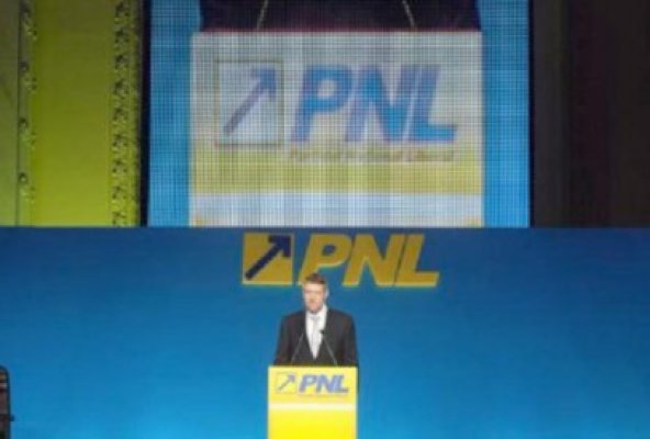 Iohannis: Ponta ar fi trebuit să plece a doua zi pentru referirea la nazism